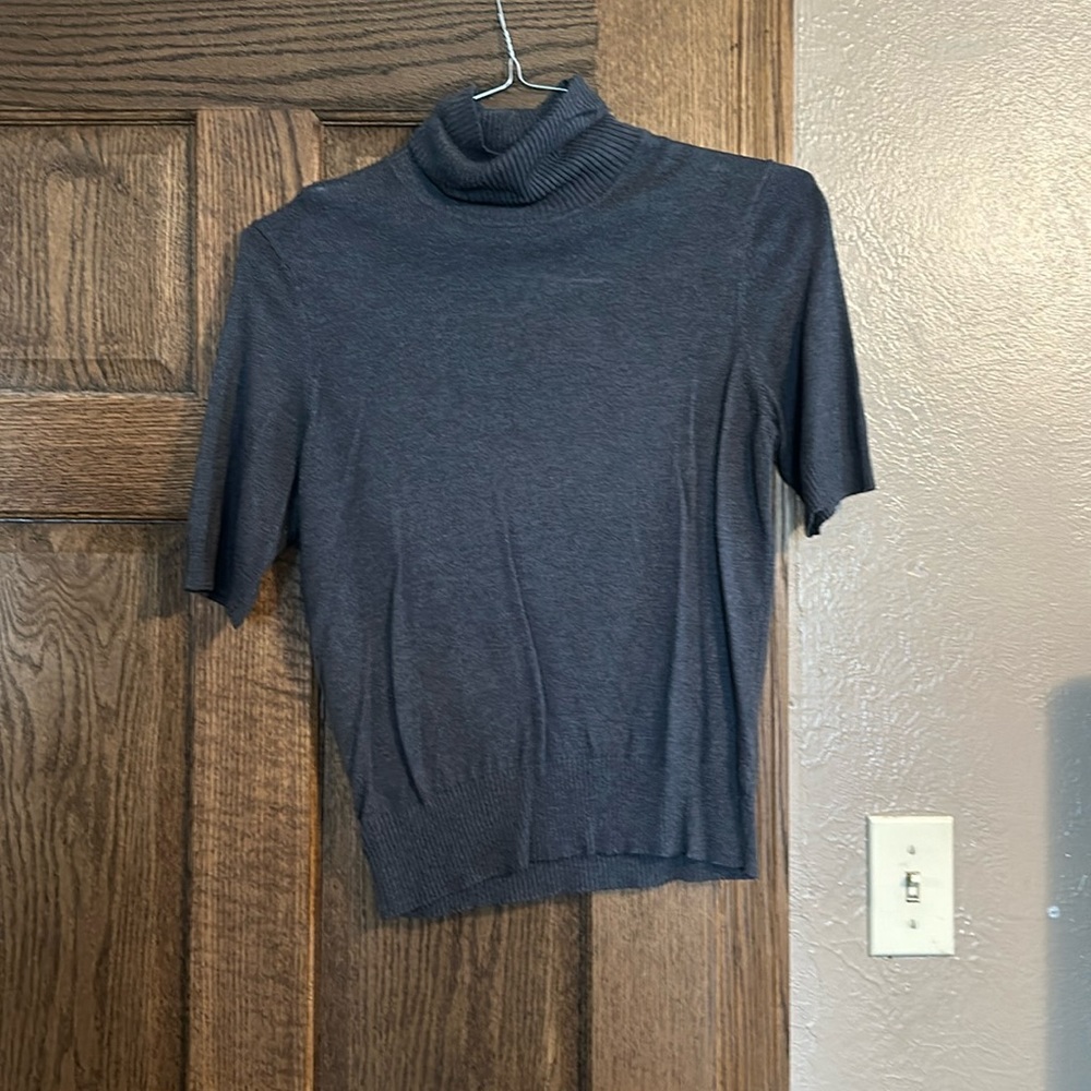 Turtle neck short sleeve